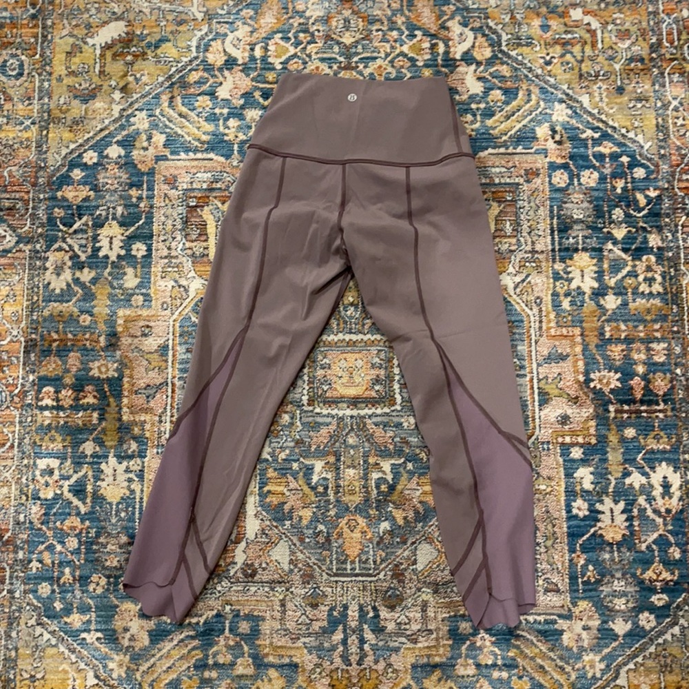 Lululemon Wunder Under 24” Purple Scallop Leggings - Picture 7 of 7